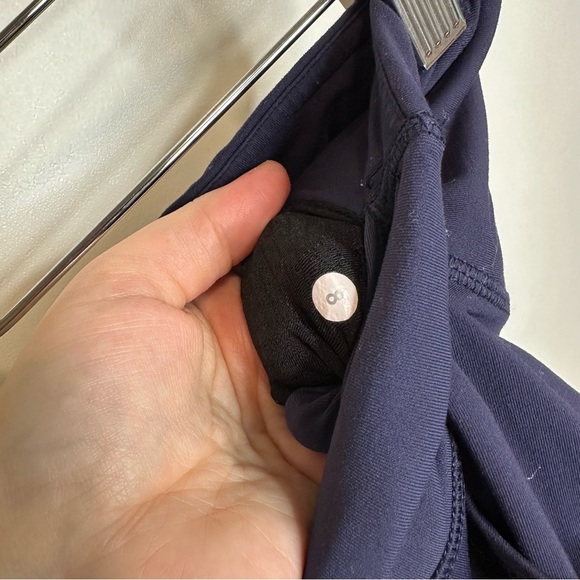 Lululemon Navy Blue Sheer Panel Reflective Ankle Leggings Sz 8 Yoga Fitness - Picture 10 of 13